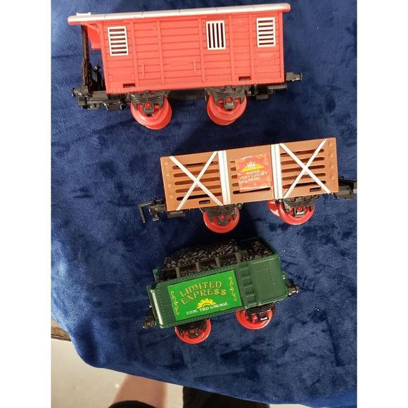 Classic Train Set For Kids Railway Car Set Coal Box Car Open Car - Picture 7 of 8